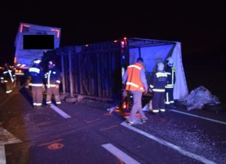 In der Nacht Kranbergung auf der M4!