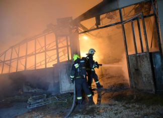 Budapest: Großbrand am Wochenende in einer Blechpresse