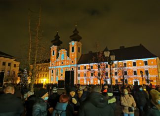 Adventszauber in Györ: Lichtspiele auch ohne Weihnachtsmarkt