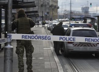 Messerstecherei an Straßenbahnhaltestelle