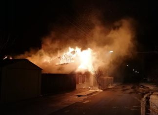 Reetdachhaus in Mezötúr in Vollbrand – Bewohner tot aufgefaunden!