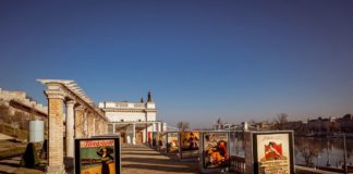 Plakatsammlung im Burggarten-Basar