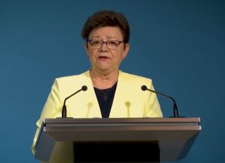 Landesärztin Cecilia Müller erklärt den Negativrekord der Todeszahlen