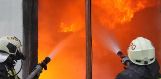 Großbrand in Lagerhalle!