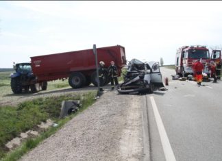 Mit PKW in Traktorgespann gerast!