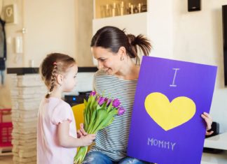 Anyák napja: Morgen am 02. Mai ist Muttertag in Ungarn!