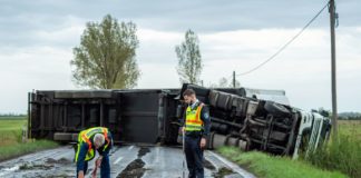Hauptstrasse 54 in Bócsa – Landkreis Bács-Kiskun voll gesperrt nach LKW-Unfall