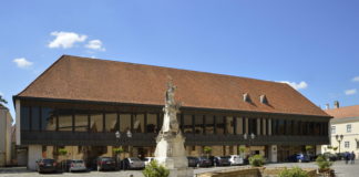 Das Konferenzhotel wird das Győrer Zentrum des Mathias Corvinus Collegium