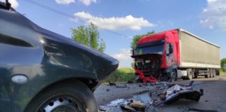 Tödlicher Unfall: LKW kollidiert mit PKW
