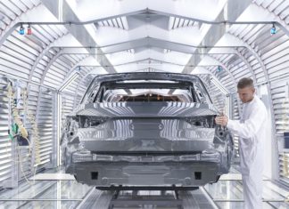 Audi Hungaria Lackiererei: Den Farben auf der Spur