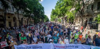 Demonstration in Budapest: „Nein zur Chinesischen Mega-Uni!“