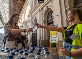 Weiterhin Gratis Wasser an den großen Bahnhöfen Ungarns
