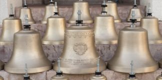 Neue Glocken für das Rathaus Győr