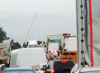Balaton-Rückkehrer aufgepasst! Baustelle Veszprém verursacht Mega Stau!