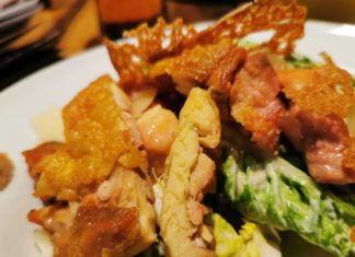 Der knusprige Caesar Salad im Budapester Baltazar