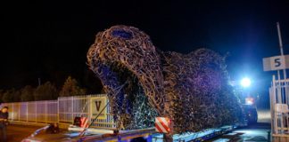 Zur Welt Jagdausstellung in Ungarn: Ein Tor aus Geweihen