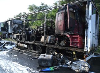 Ungarn-Autobahn M0: LKW-Transporter komplett ausgebrannt!