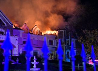 Update: Hotel in Tamásipuszta in Flammen!