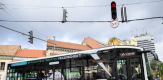 Neue Elektrobusse in Veszprém