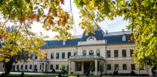 Der renovierte Stefánia-Flügel des Almásy Schlosses in Gyula wurde übergeben