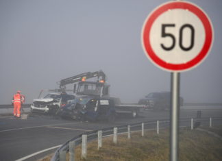 Schwerer Unfall: Sechs Verletzte bei Dunakeszi