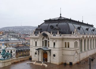 Dachdecker-Weltmeisterschaft: Budavár Reitschule hat das schönste Dach!