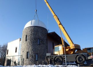 Teleskope in der Kuppel: Bükk Star Centrum