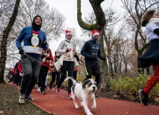 Budapest: Traditioneller Weihnachtslauf der hässlichen Weihnachtspullover