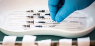 Die ersten Sputnik Light Impfdosen kommen in Ungarn an