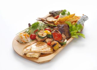 Nagy Fa-Tál Étterem – Das Restaurant der großen Holzplatten in Budapest