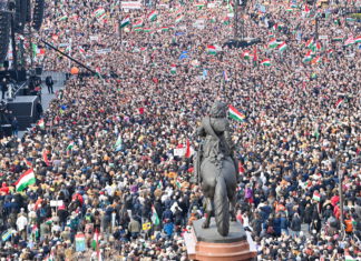 Über eine halbe Millionen Menschen beim „Friedensmarsch“ in Budapest?