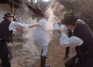 Die Bewässerungsgedichte zu Ostern in Ungarn