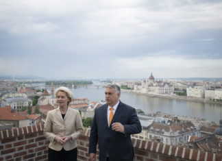 EU macht Ungarn zur Chefsache! Von der Leyen soeben in Budapest gelandet