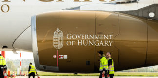 Ungarns Regierung hat ein eigenes Frachtflugzeug