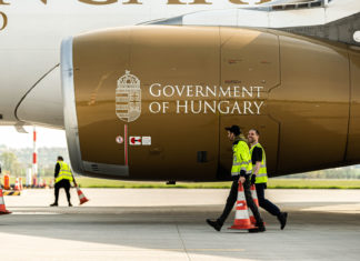 Ungarns Regierung hat ein eigenes Frachtflugzeug