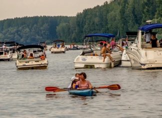 Impressionen der Pfingst-Bootsparade in Györ