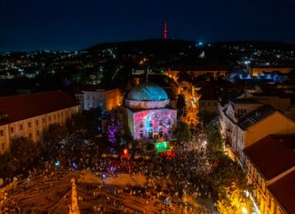 Ein verzauberter Lichtwald und eine dystopische Science-Fiction-Welt: Zsolnay Light Festival in Pécs