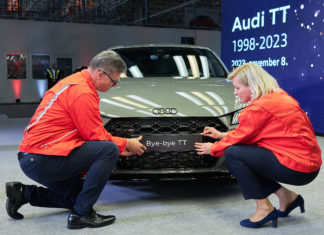 Letzter legendärer Audi TT fuhr bei Audi Hungaria vom Band