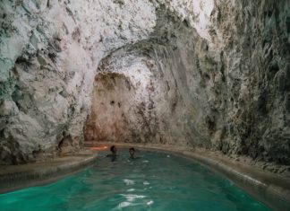 Expedition ins Höhlenbad Miskolctapolca: Wasserdichte Kamera nicht vergessen!