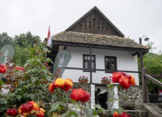 Neues Museumspostamt in Hollókő führt zurück ins 19. Jahrhundert