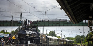 Hundertjahrfeier der Dampflokomotive 424 in Budapest
