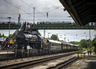 Hundertjahrfeier der Dampflokomotive 424 in Budapest