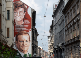 Riesiges Wandgemälde für zwei ungarische Nobelpreisträger