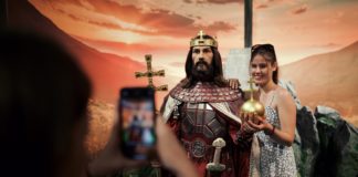 Madame Tussauds Budapest erstrahlt in festlichen Lichtern