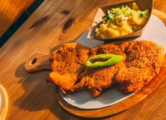 Das perfekte Schnitzel – Buja Disznók Restaurant in Budapest
