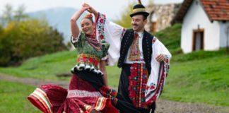 Der Tag des Ungarischen Nationaltanzensembles im Skanzen