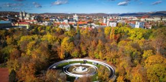 In Eger eröffnet eine der größten und außergewöhnlichsten Kunsteisbahnen Ungarns – mit einem beeindruckenden 900-Meter-Eiskorridor