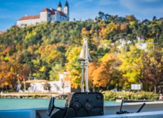 Herbstzauber am Balaton: Schifffahrt beim Tihanyer Garda-Festival