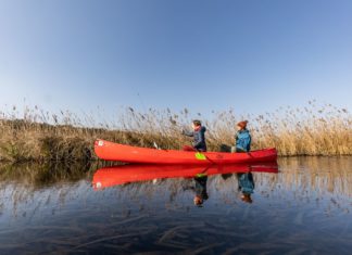 Winterzauber auf dem Hévíz-Kanal – Kanufahren im warmen Thermalwasser