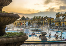 Ermäßigte Angebote für Senioren: So unterstützen die Budapester Thermalbäder die älteren Generationen